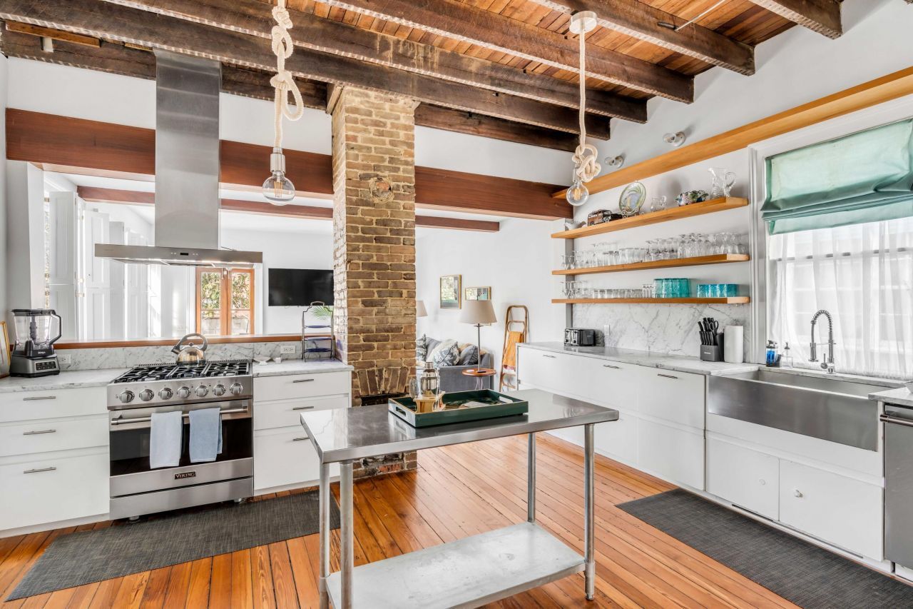 142 Spring Street Photo 4