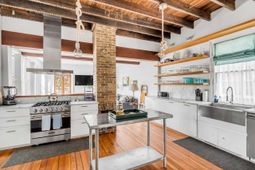 142 Spring Street photo 4