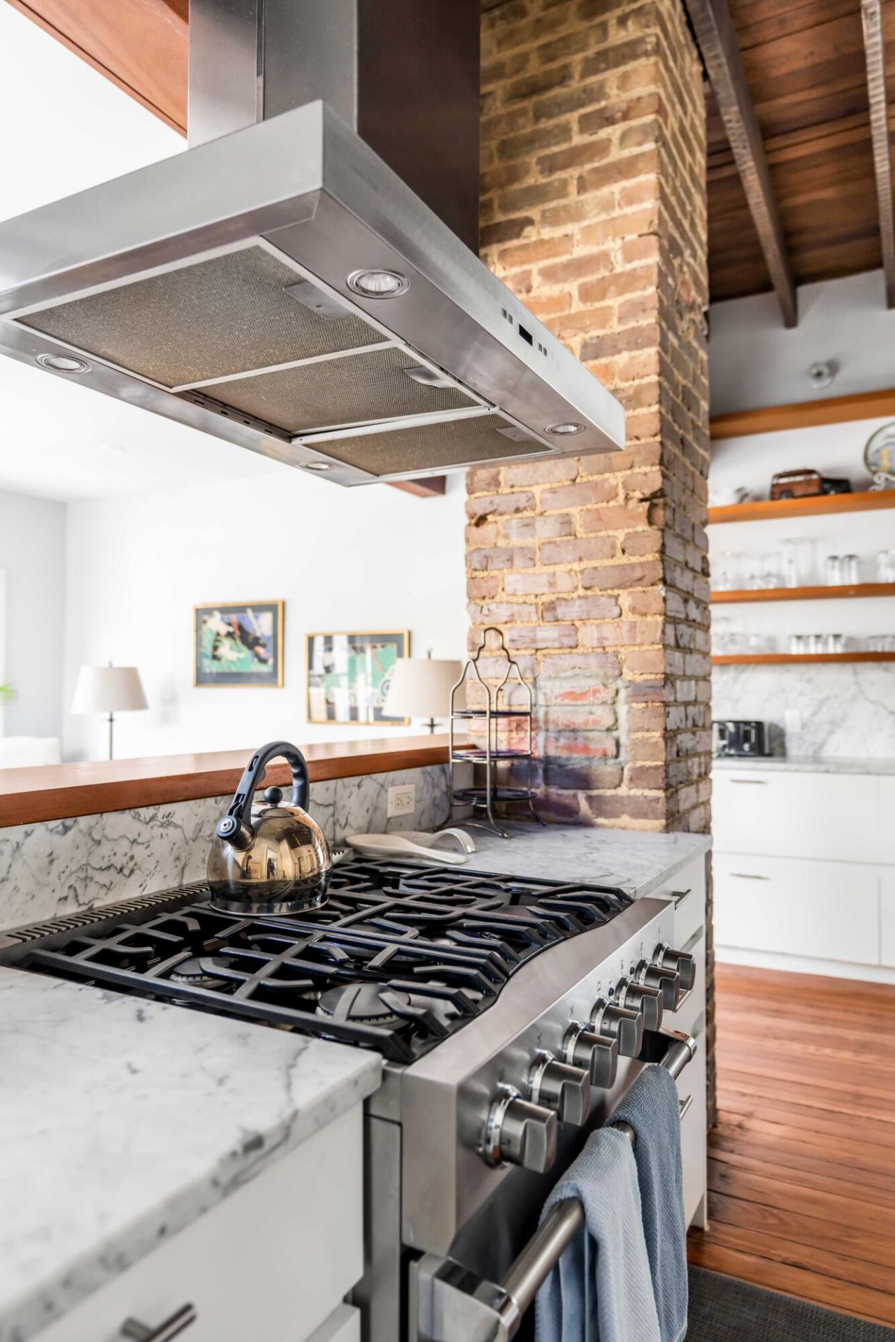 142 Spring Street Photo 8