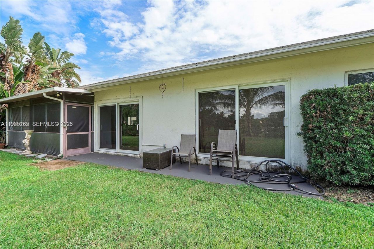 5667 N Cameo Dr N, Boca Raton, FL 33433 Photo