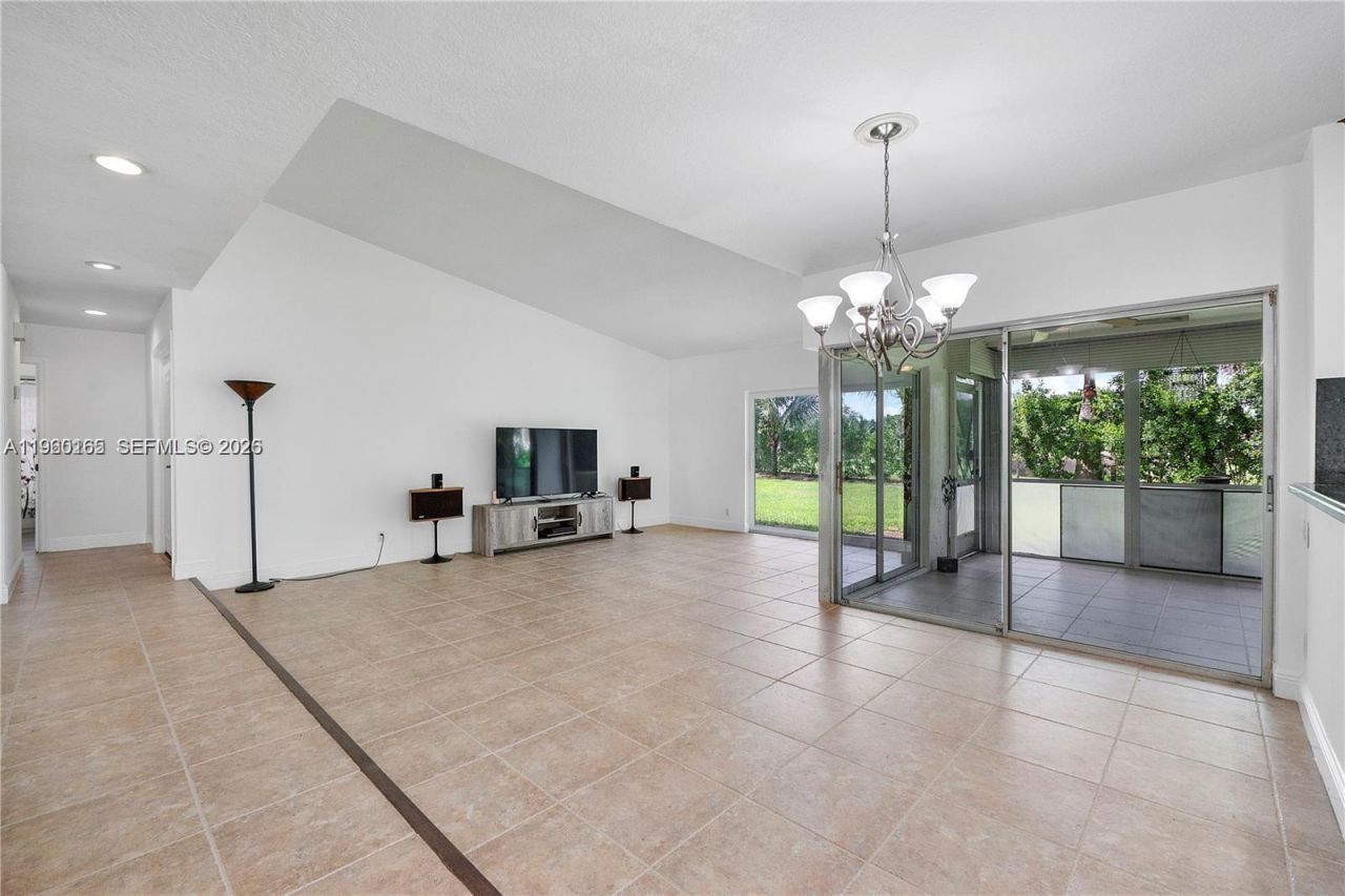 5667 N Cameo Dr N, Boca Raton, FL 33433 Photo