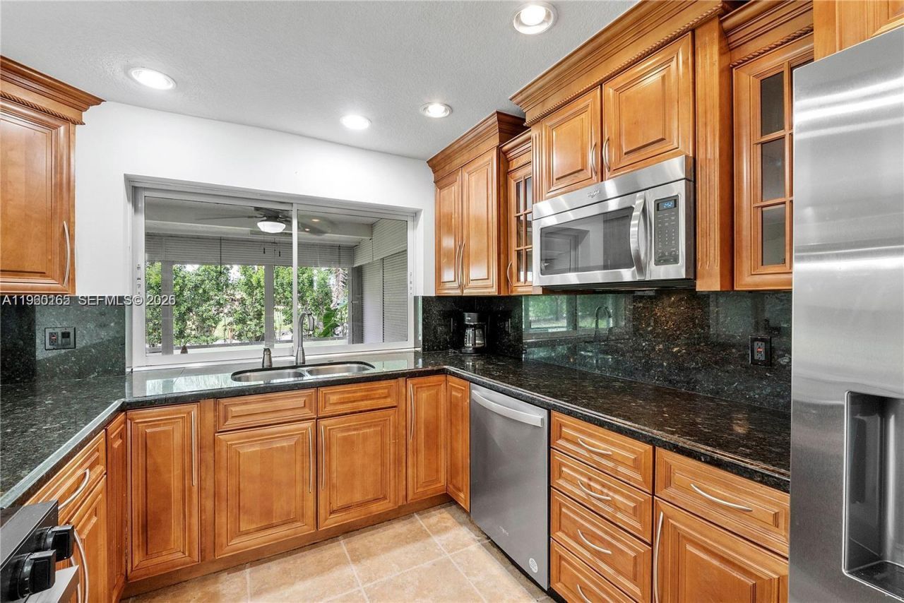 5667 N Cameo Dr N, Boca Raton, FL 33433 Photo