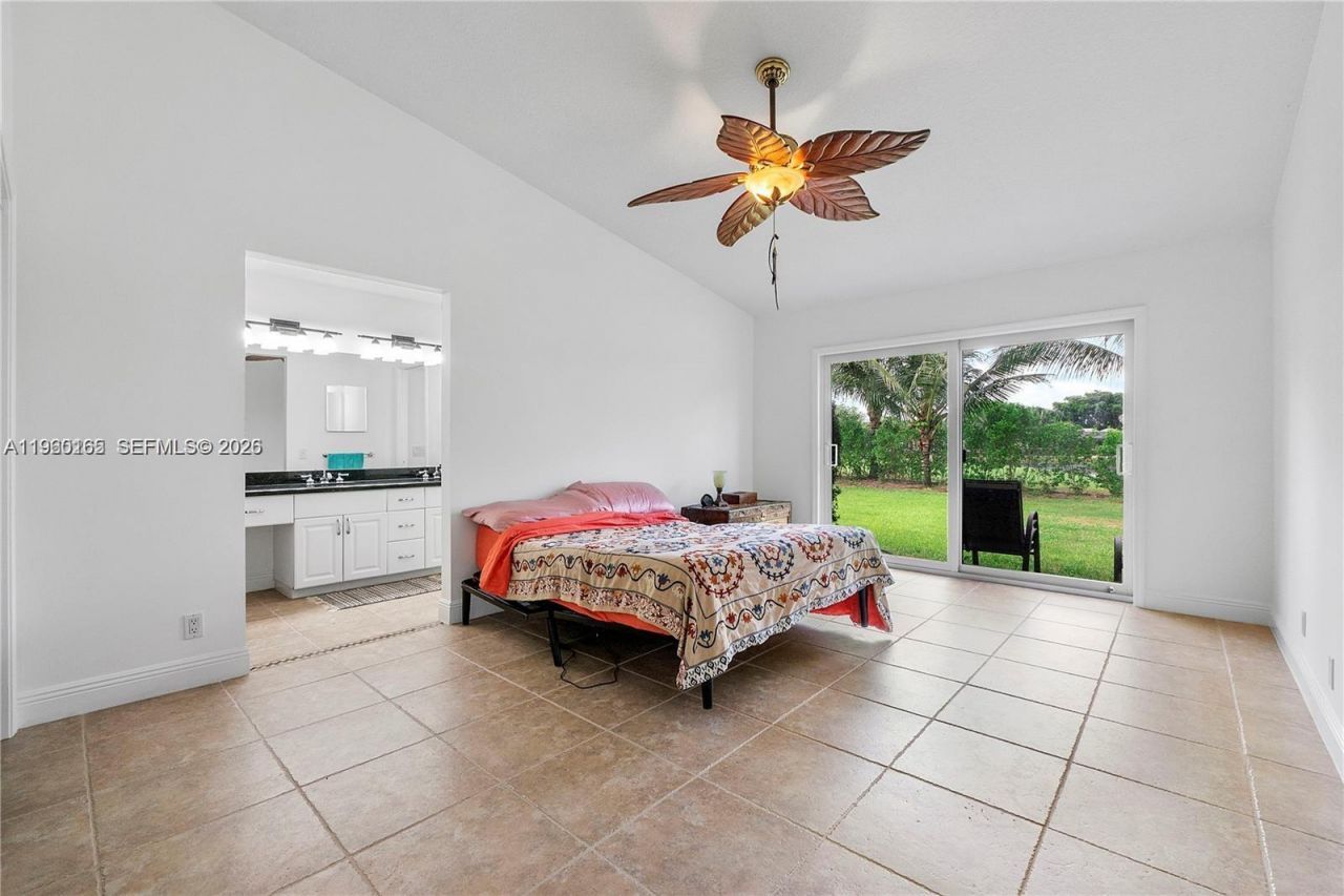 5667 N Cameo Dr N, Boca Raton, FL 33433 Photo