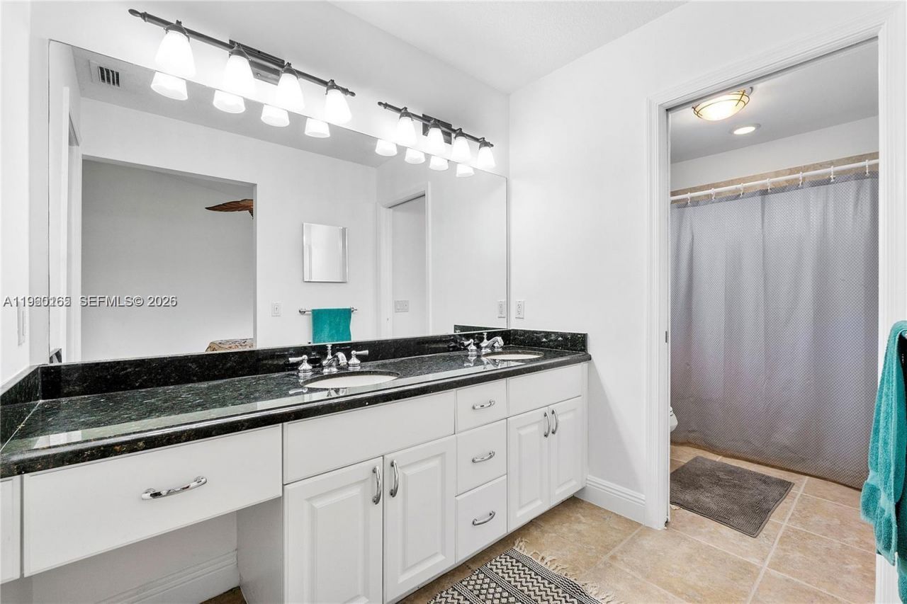 5667 N Cameo Dr N, Boca Raton, FL 33433 Photo