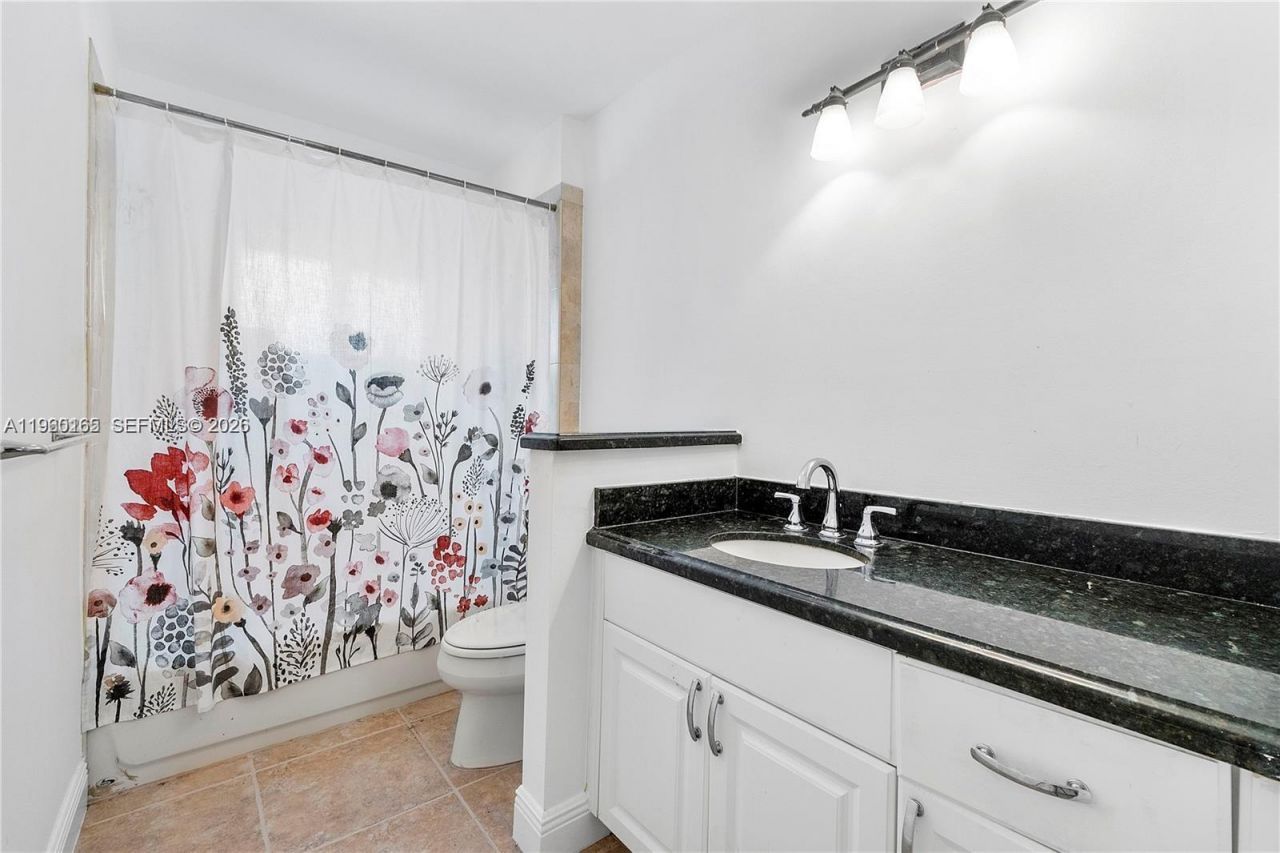 5667 N Cameo Dr N, Boca Raton, FL 33433 Photo