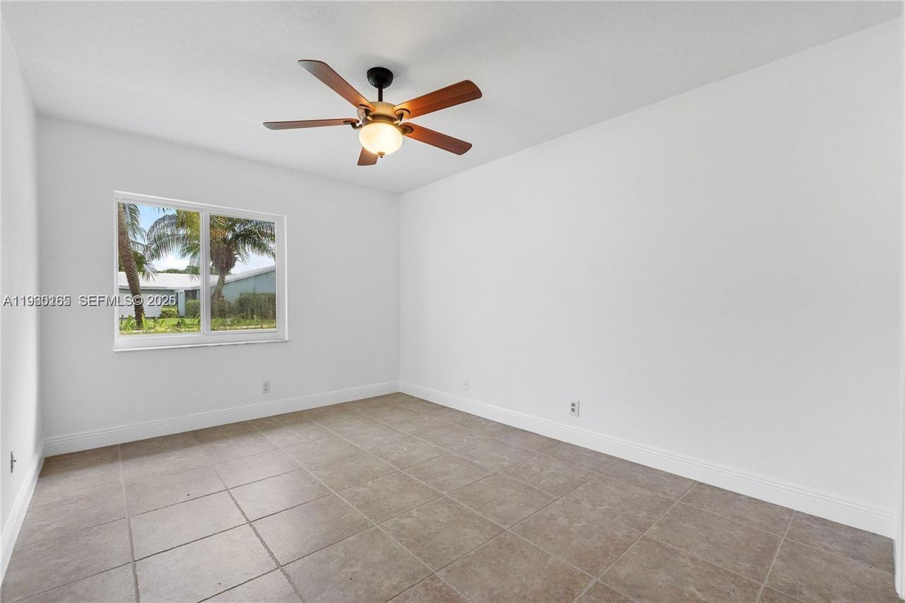 5667 N Cameo Dr N, Boca Raton, FL 33433 Photo