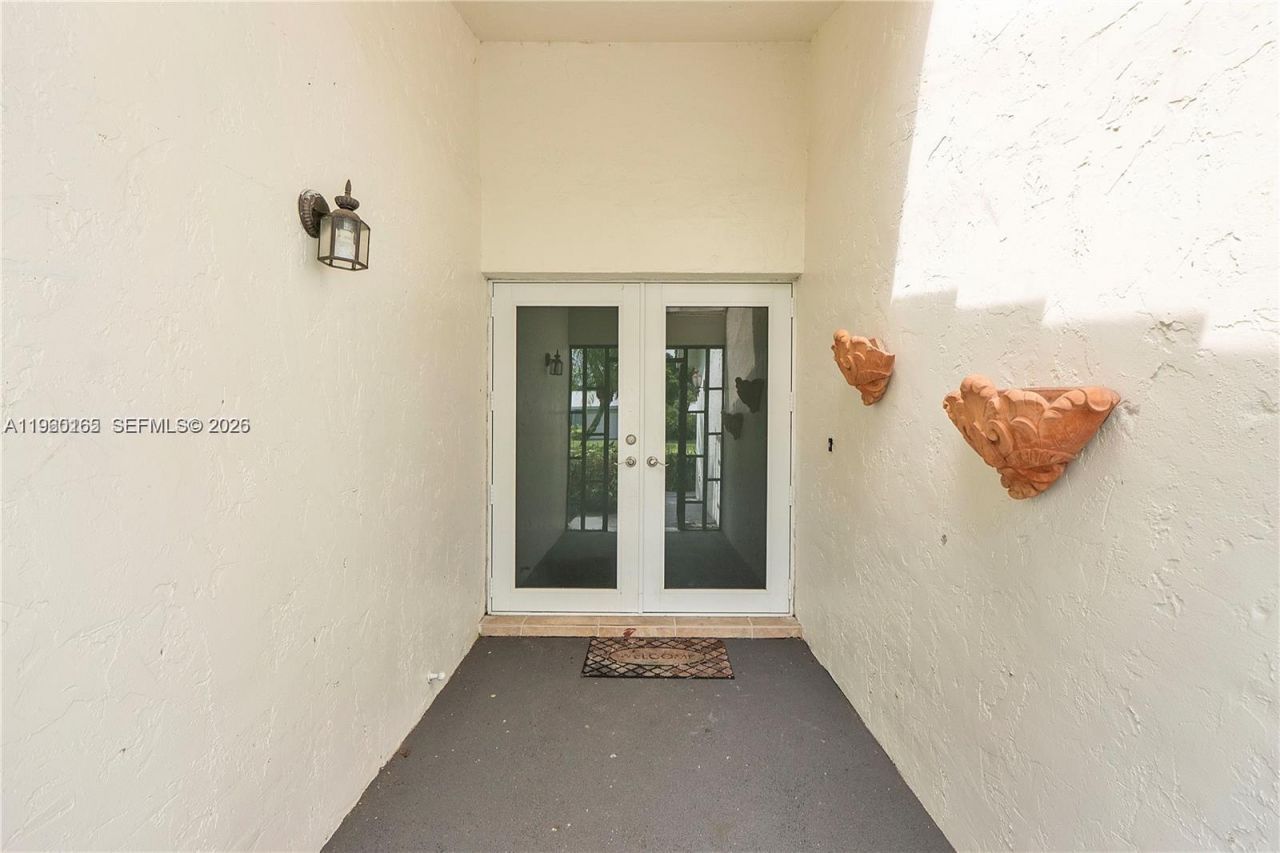 5667 N Cameo Dr N, Boca Raton, FL 33433 Photo