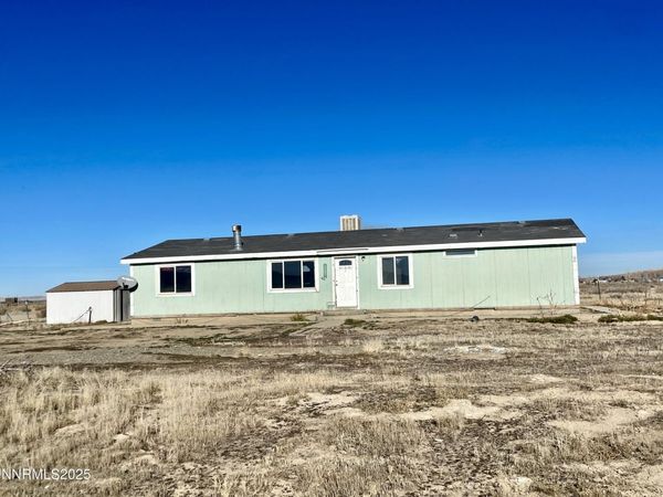 6055 Amos Drive, Winnemucca, NV 89445