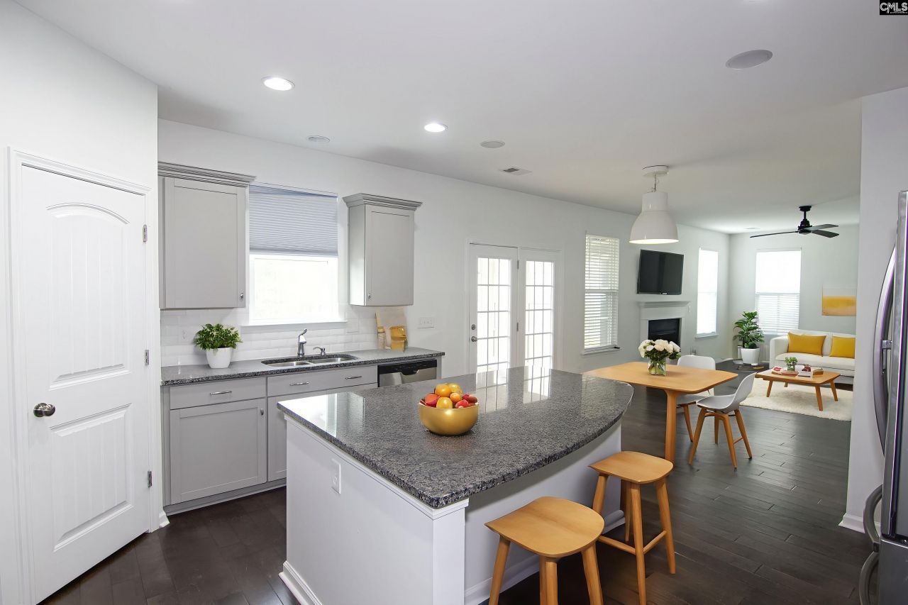 1213 Portrait Hill Drive  Photo 12