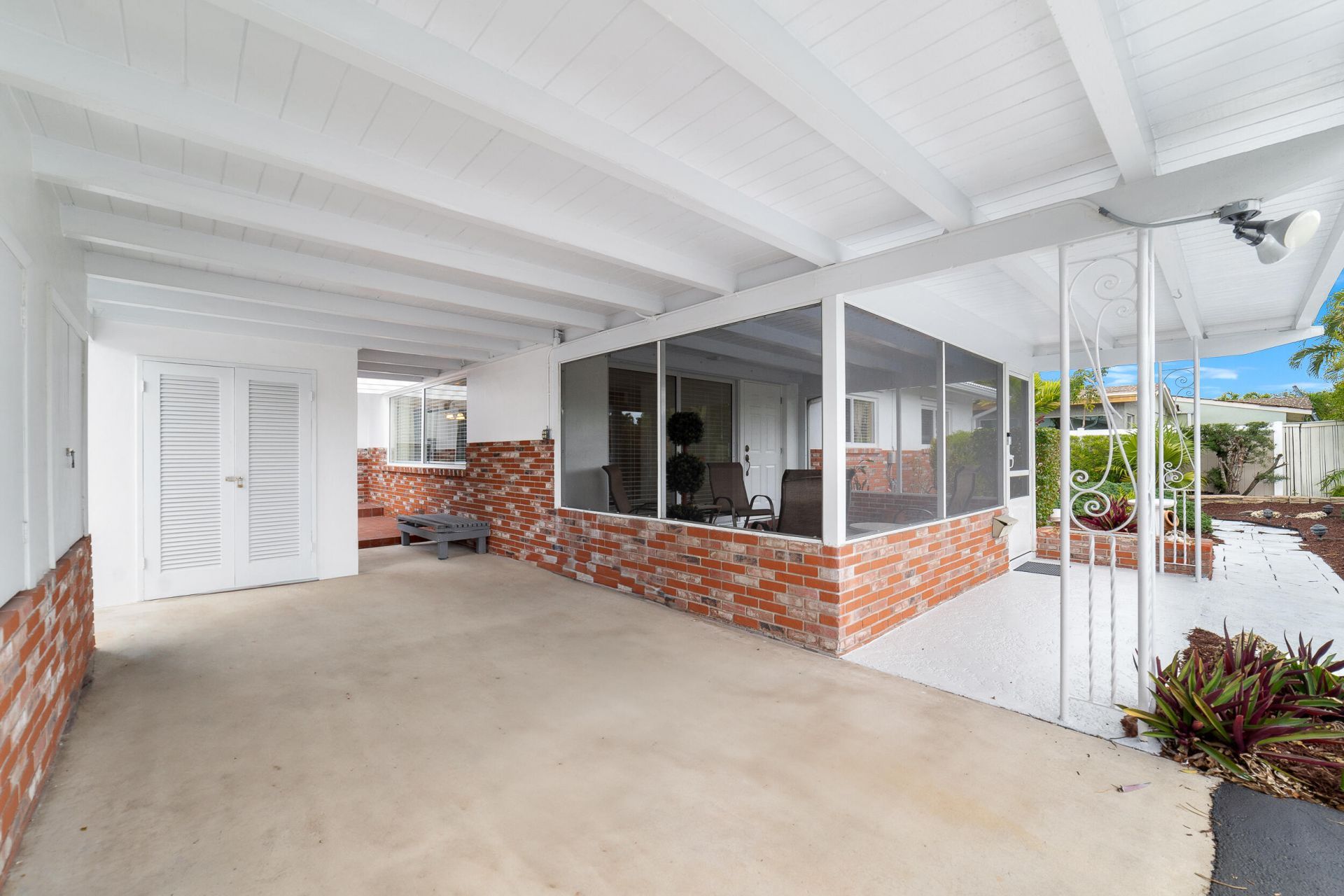 2001 NE 30th Street, Fort Lauderdale, FL 33306 Photo