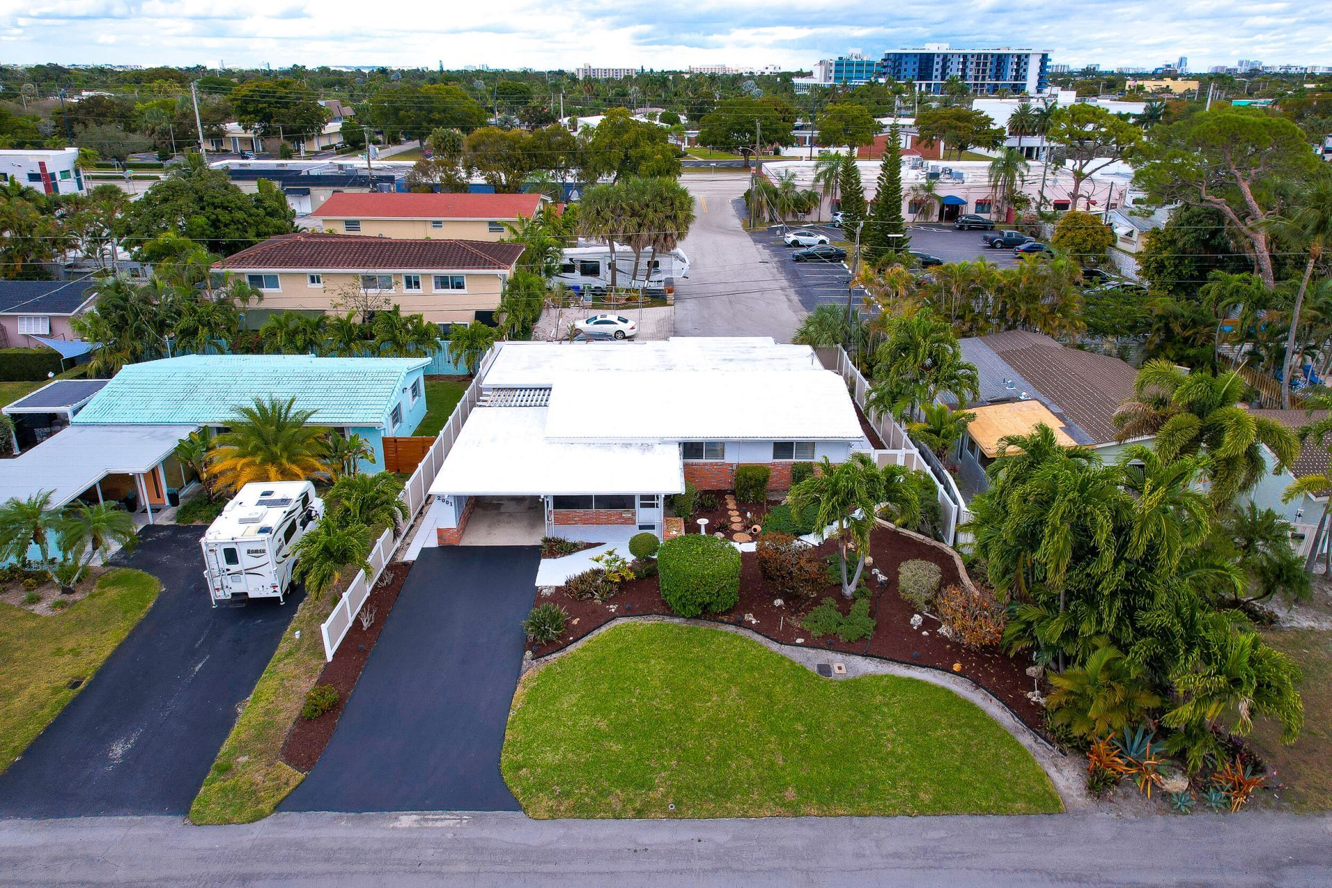 2001 NE 30th Street, Fort Lauderdale, FL 33306 Photo