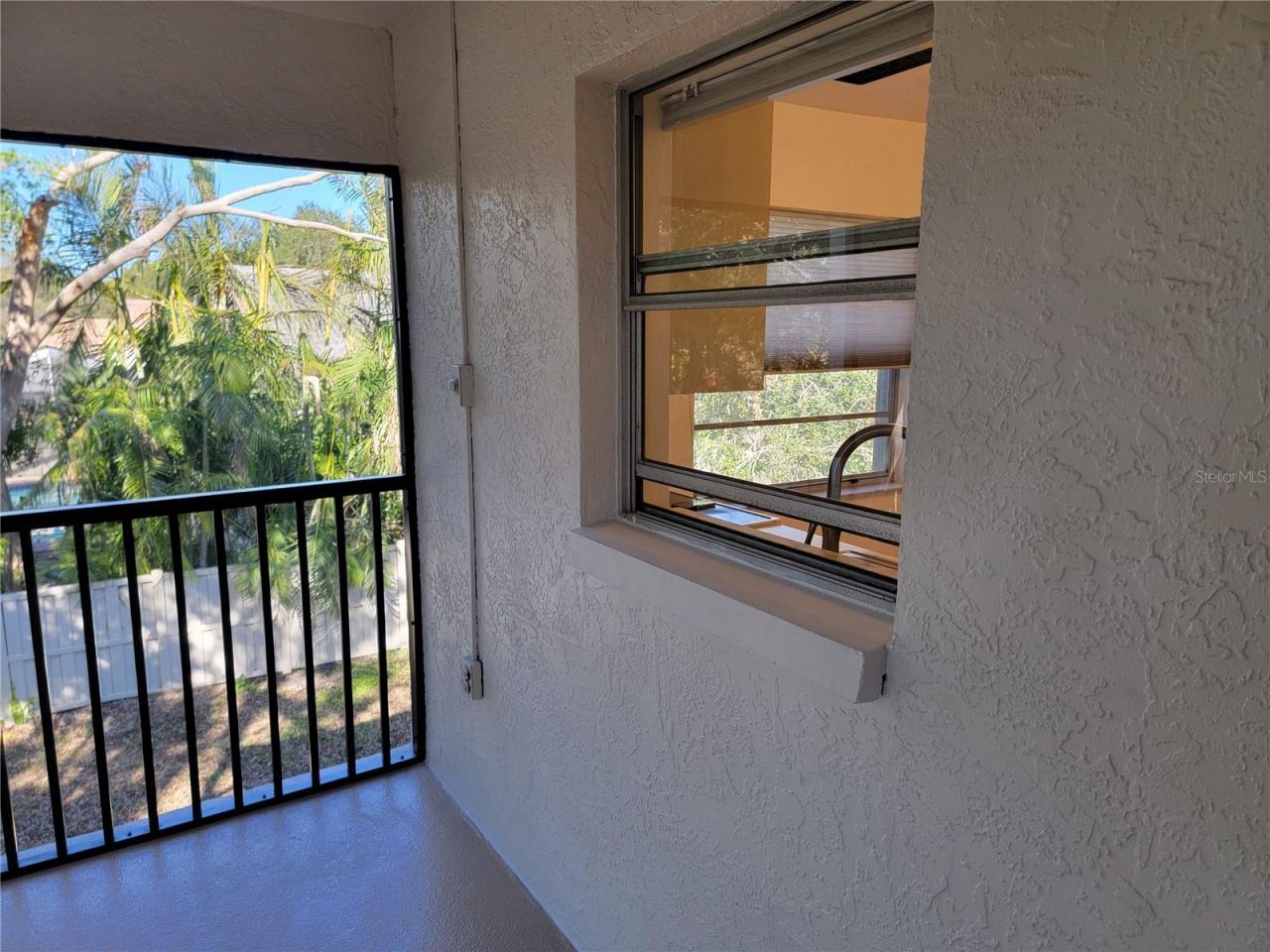 476 Santa Cruz Place Ne, Unit F, Saint Petersburg, FL 33703 Photo