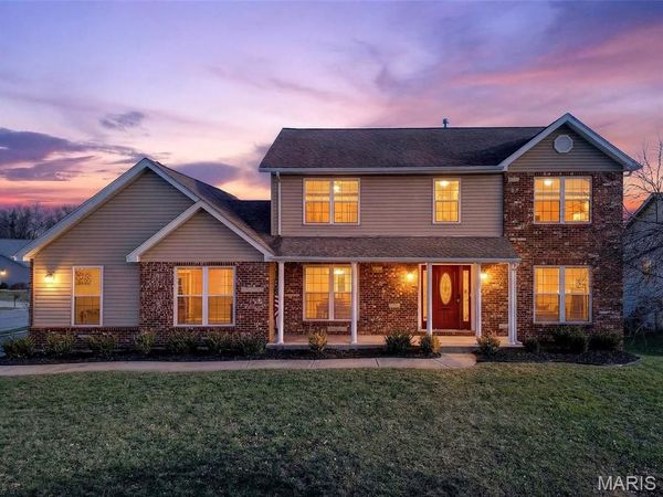 901 Silverlink Drive, O'Fallon, IL 62269