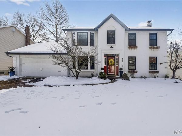 7028 Chalkstone Road, Oakville, MO 63129