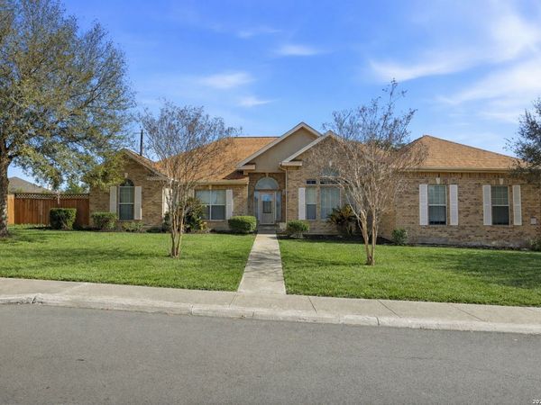 8814 Spanish Moss, Windcrest, TX 78239