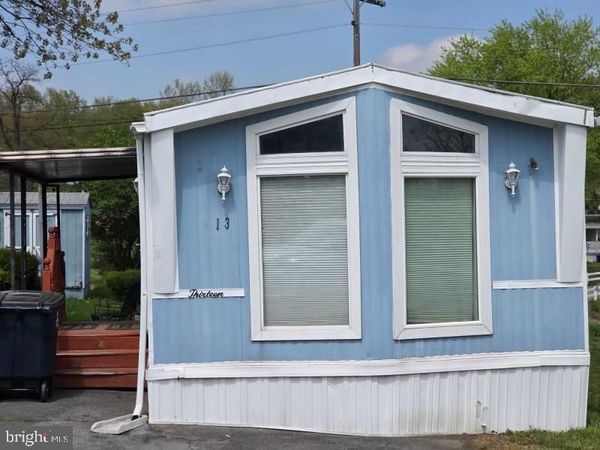 13 EARL LANE, LITITZ, PA 17543