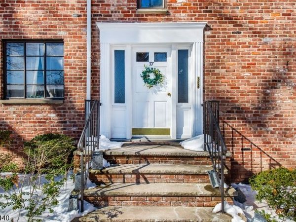 77 Troy Dr, Springfield, NJ 07081