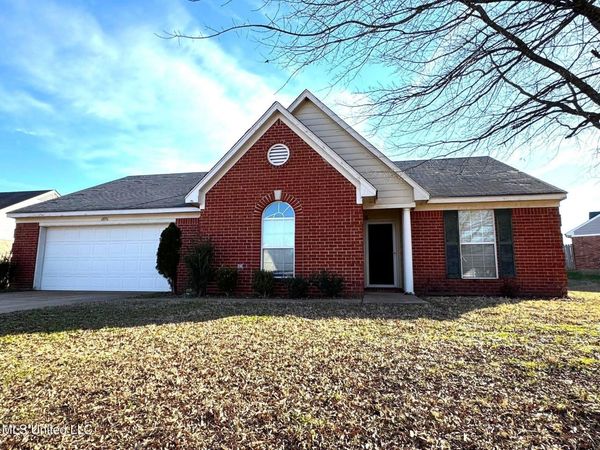 6890 Wrenwood Drive, Horn Lake, MS 38637