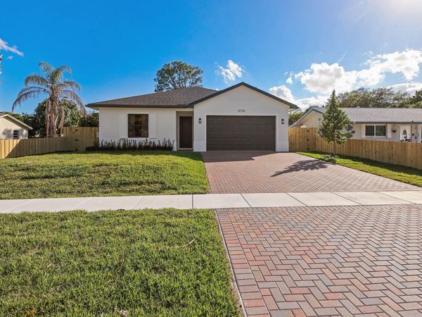 4720 Pine Cone Lane, West Palm Beach, FL 33417