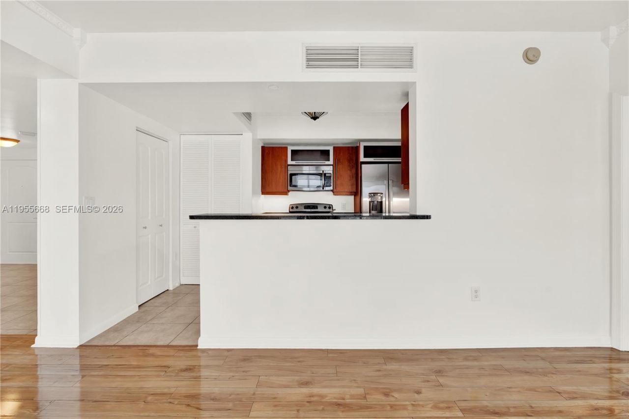 7350 SW 89th St , Unit 1402S, Miami, FL 33156 Photo