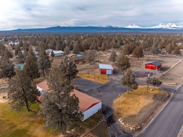 18025 2nd Avenue, Bend, OR 97703