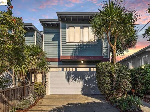 1028 1028 36th ST, Oakland, CA 94608