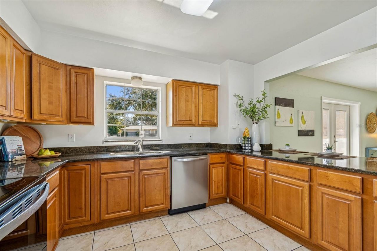 6041 5th Avenue N, Saint Petersburg, FL 33710 Photo