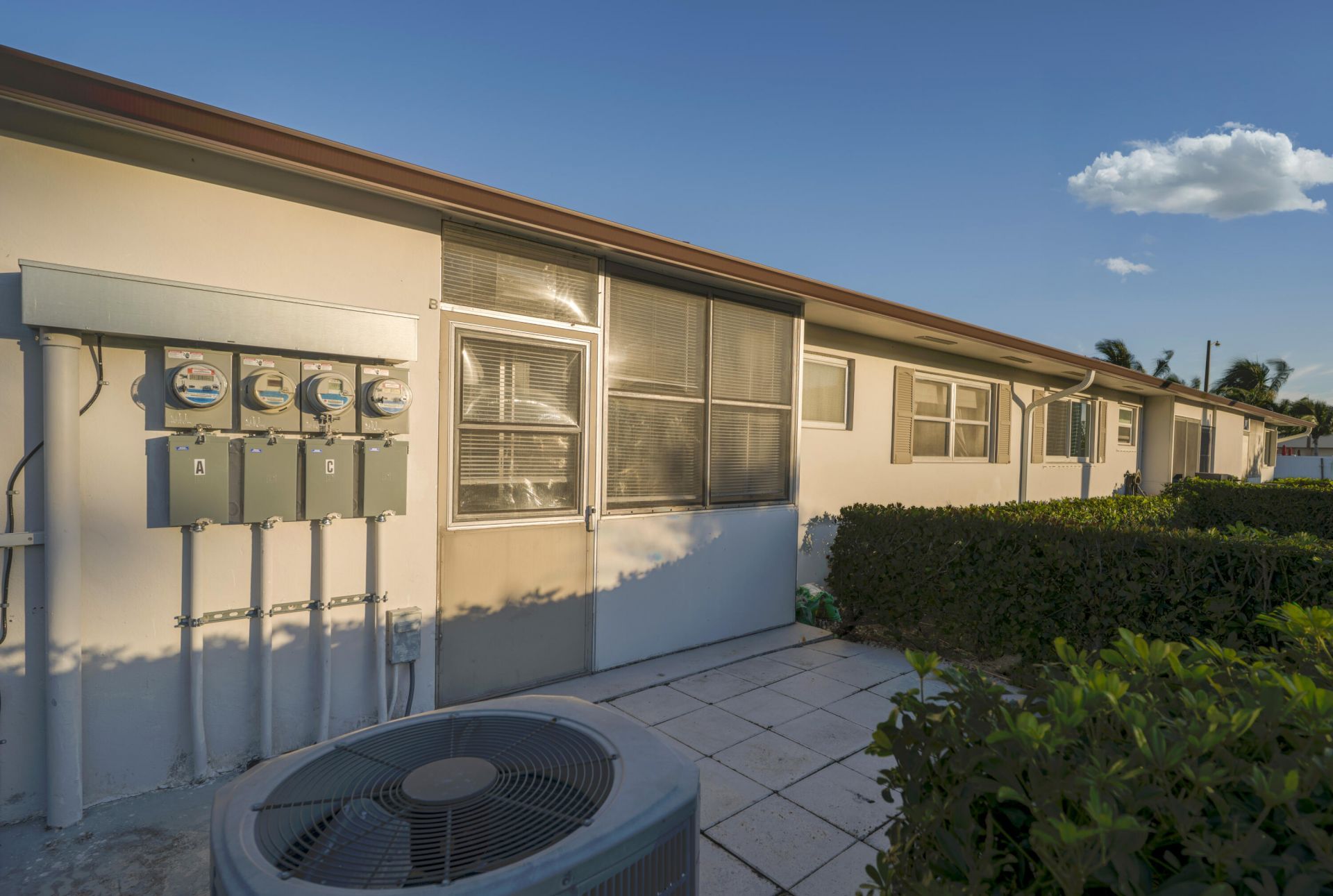 2835 Crosley Drive E, Unit B, West Palm Beach, FL 33415 Photo