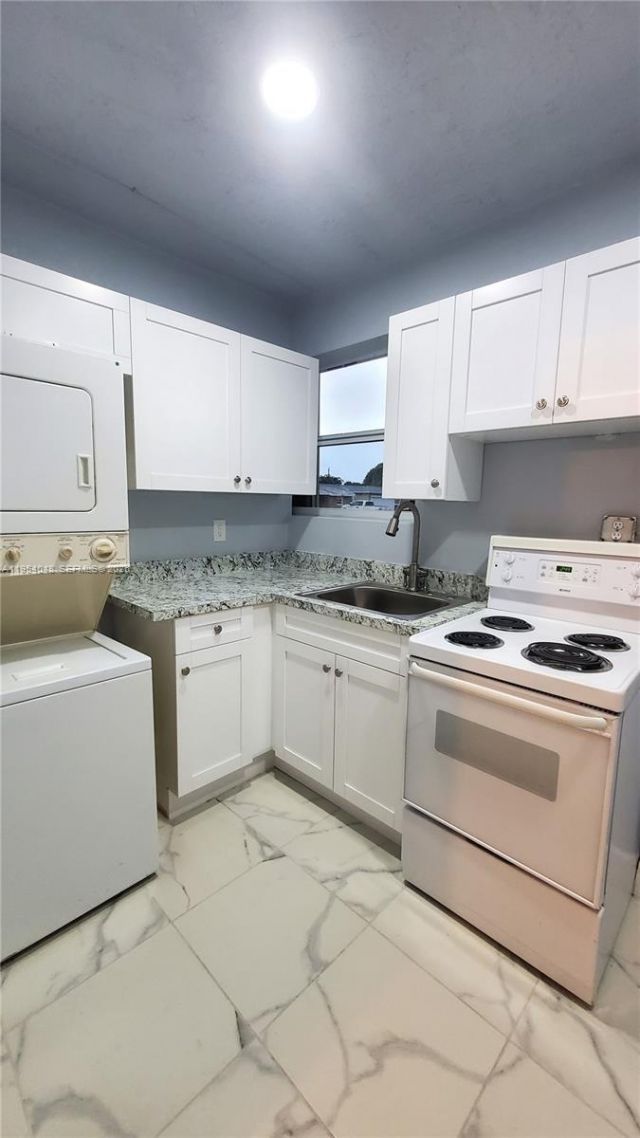 8613 Beekman Dr, Miramar, FL 33025 Photo