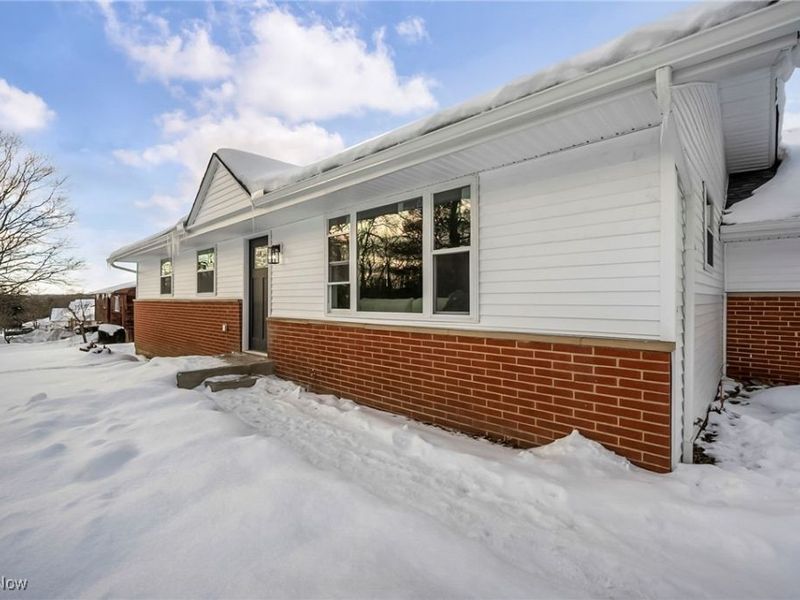 9021 Billings Road, Kirtland, OH 44094 Photo 3