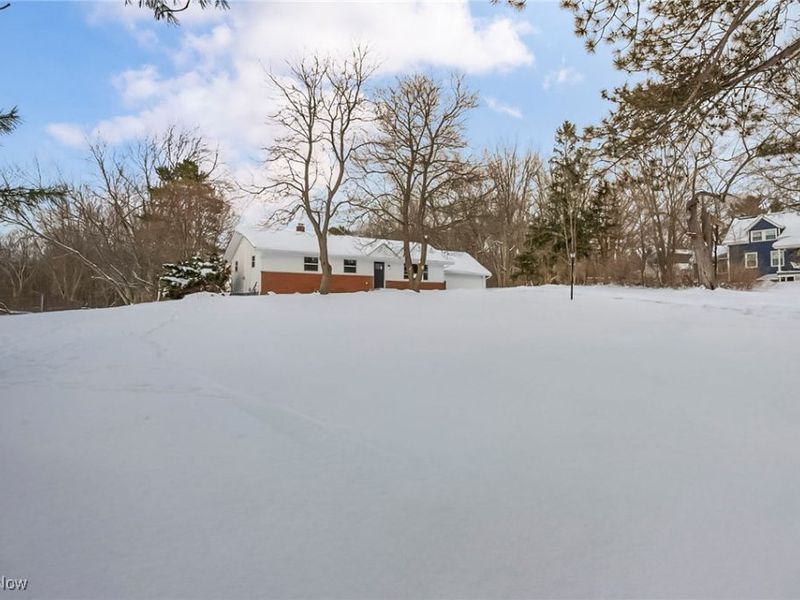 9021 Billings Road, Kirtland, OH 44094 Photo 5