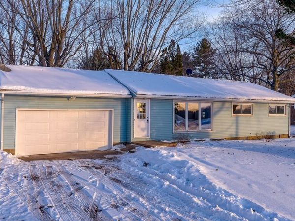 9856 Market Avenue N, Hartville, OH 44632