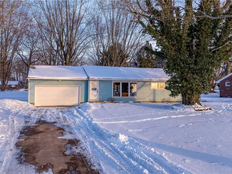 9856 Market Avenue N, Hartville, OH 44632 Photo 2