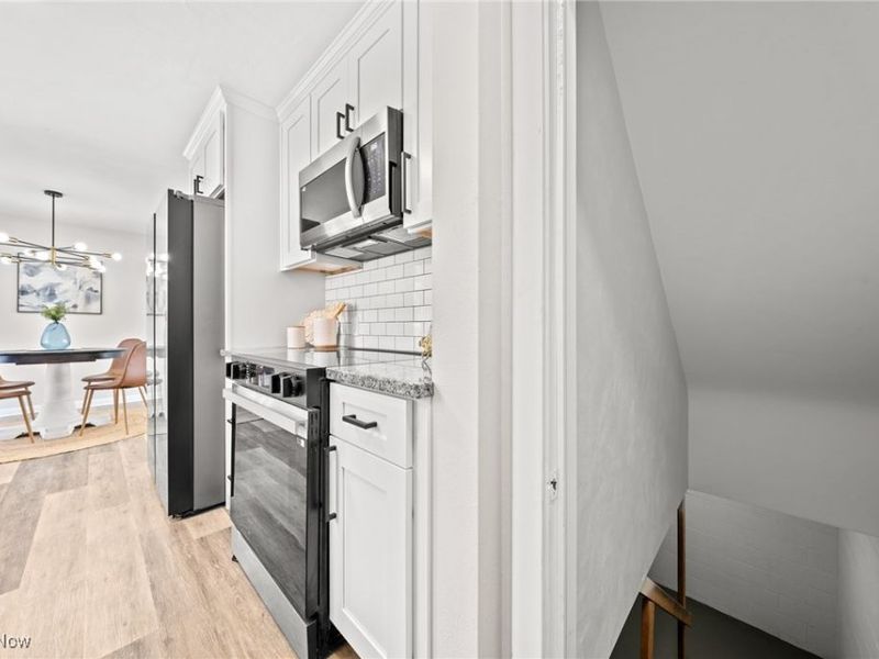 9856 Market Avenue N, Hartville, OH 44632 Photo 26