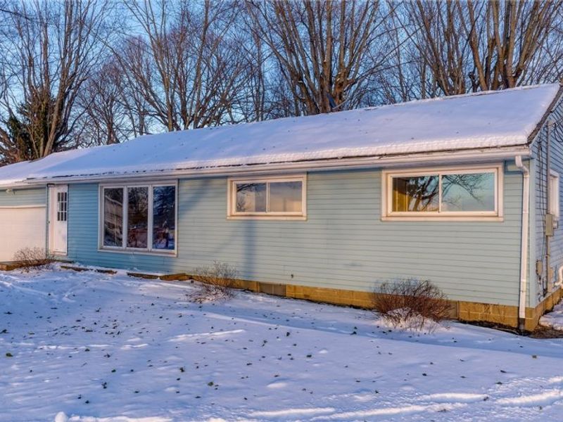 9856 Market Avenue N, Hartville, OH 44632 Photo 3