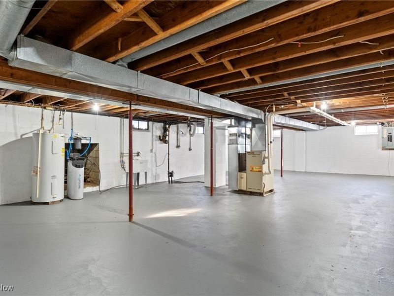 9856 Market Avenue N, Hartville, OH 44632 Photo 36