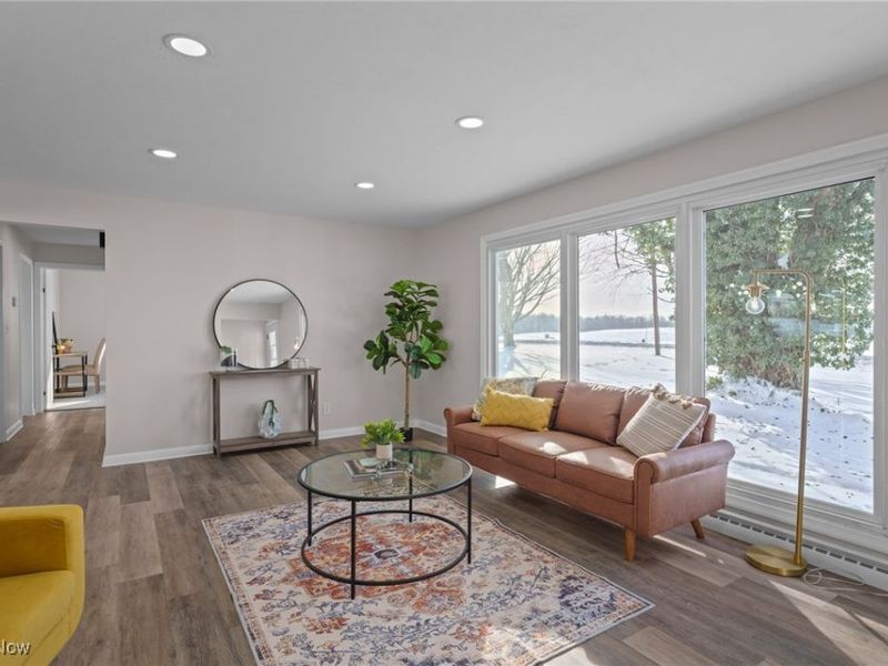 9856 Market Avenue N, Hartville, OH 44632 Photo 7