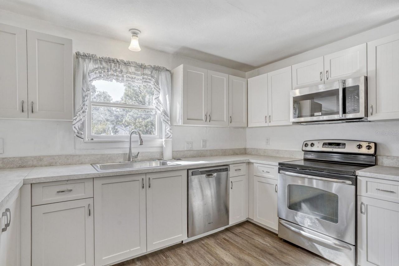 1605 10th Avenue W, Palmetto, FL 34221 Photo