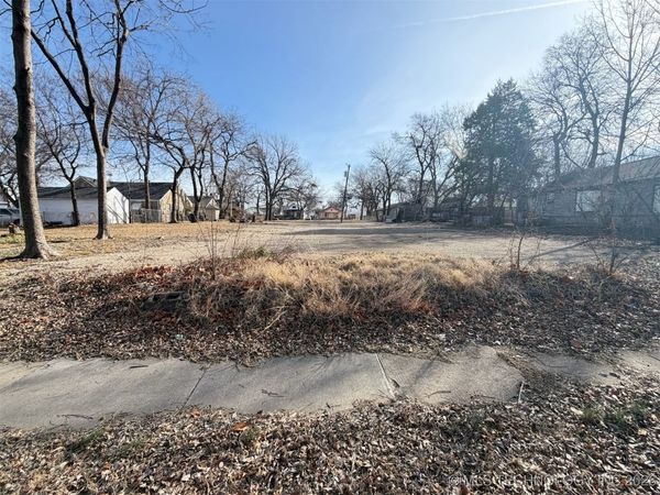 711 S Saint Louis Avenue , Tulsa, OK 74120