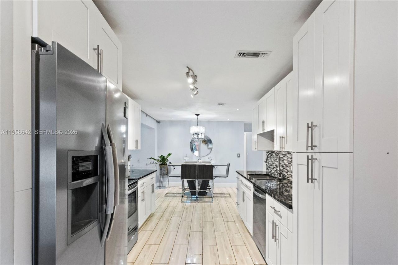 821 N 73rd Ter, Hollywood, FL 33024 Photo