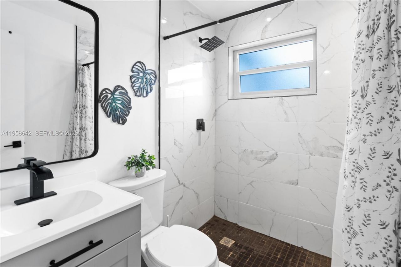 821 N 73rd Ter, Hollywood, FL 33024 Photo