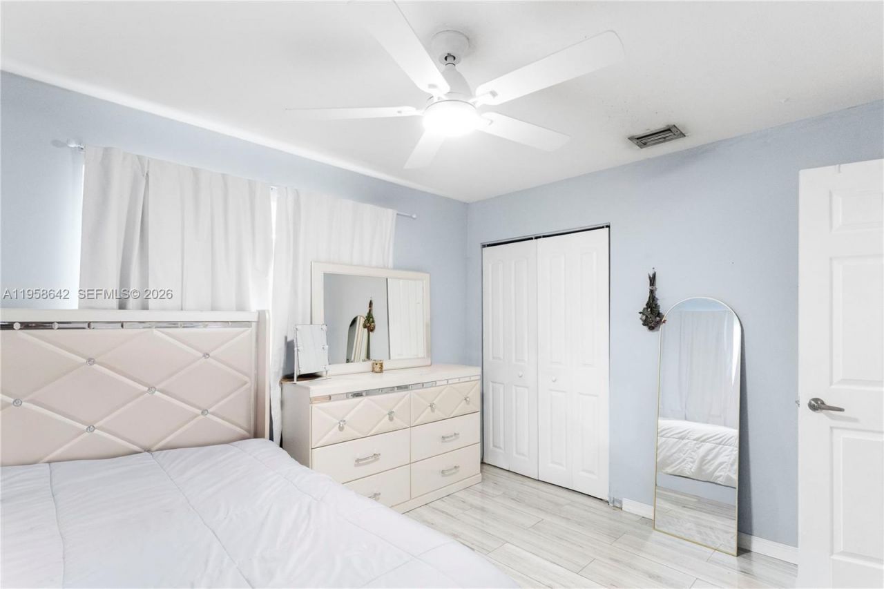 821 N 73rd Ter, Hollywood, FL 33024 Photo