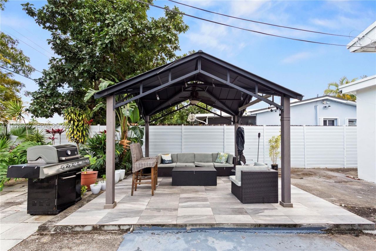 821 N 73rd Ter, Hollywood, FL 33024 Photo