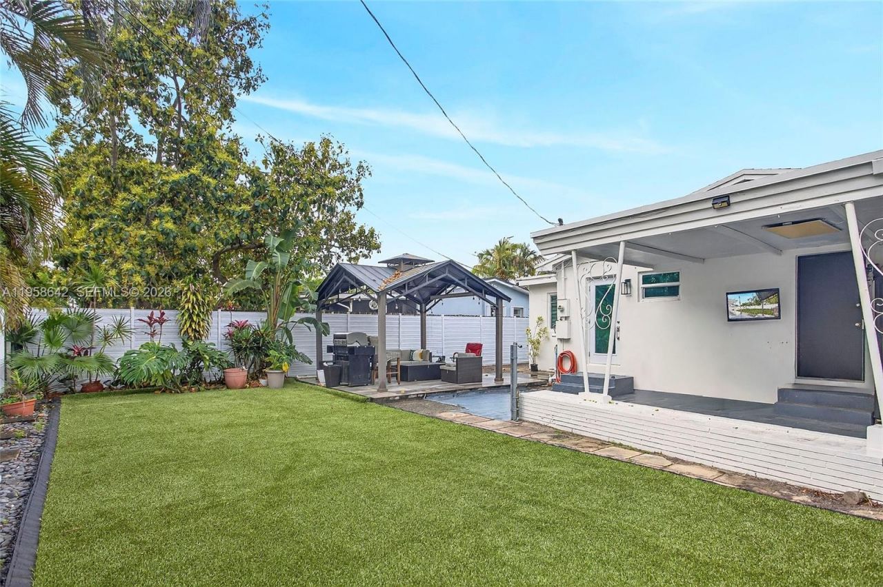 821 N 73rd Ter, Hollywood, FL 33024 Photo