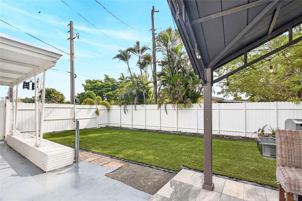 821 N 73rd Ter, Hollywood, FL 33024 Photo