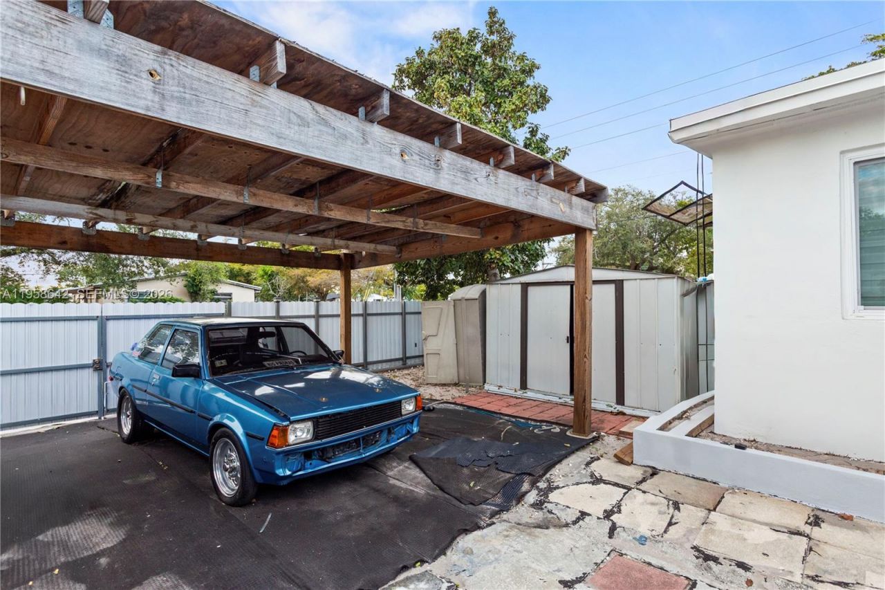 821 N 73rd Ter, Hollywood, FL 33024 Photo