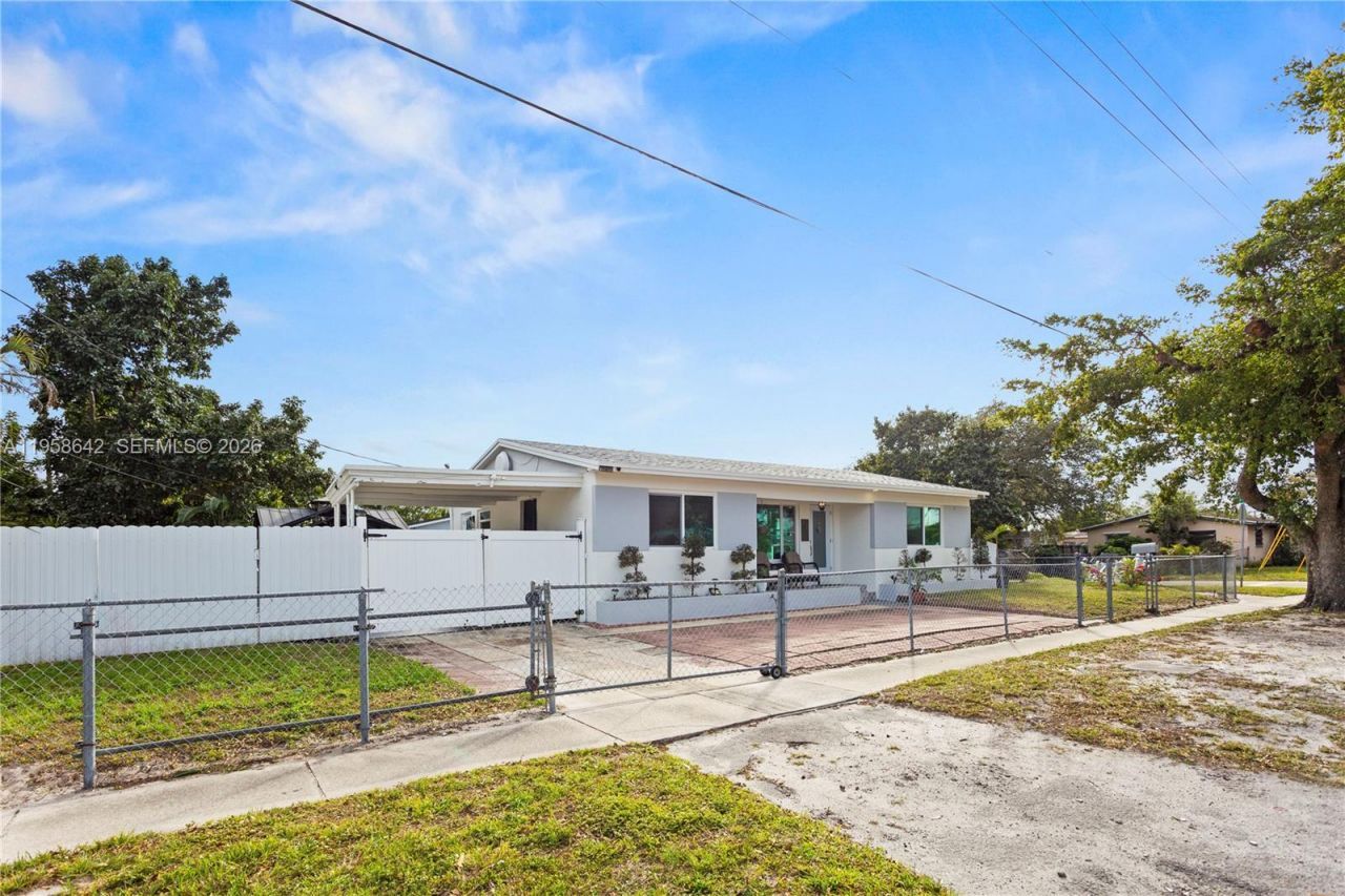 821 N 73rd Ter, Hollywood, FL 33024 Photo