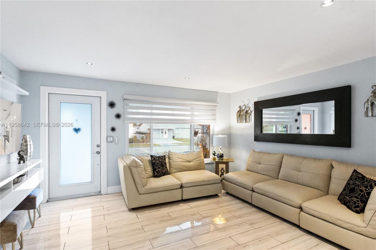 821 N 73rd Ter, Hollywood, FL 33024 Photo