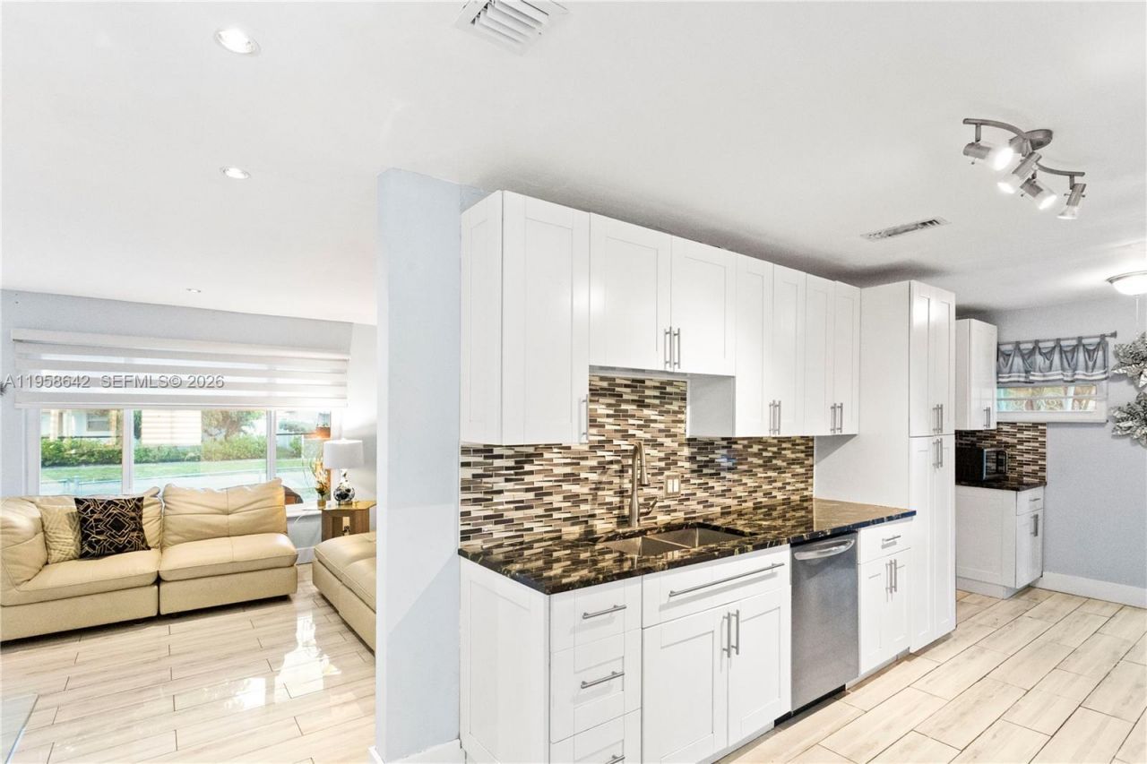 821 N 73rd Ter, Hollywood, FL 33024 Photo