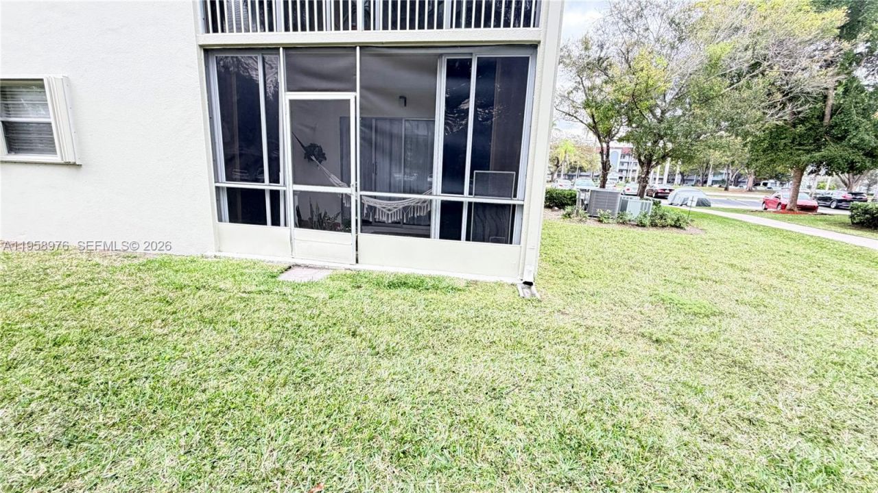 1200 SW 130th Ave, Unit 101G, Pembroke Pines, FL 33027 Photo
